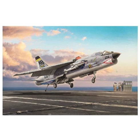 Italeri F-8E Crusader vadászrepülőgép műanyag modell (1:72)